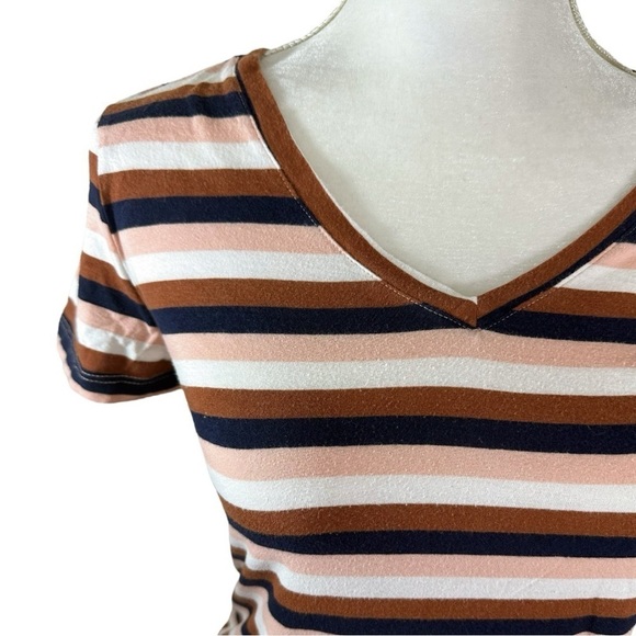 Ingrid+Isabel Maternity - Striped Short Sleeve V Neck Tee - Size S - Picture 2 of 8